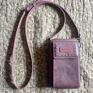 Wrangler Brown Leather Crossbody Phone Bag
